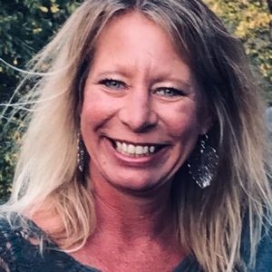 Meet your Posher, April